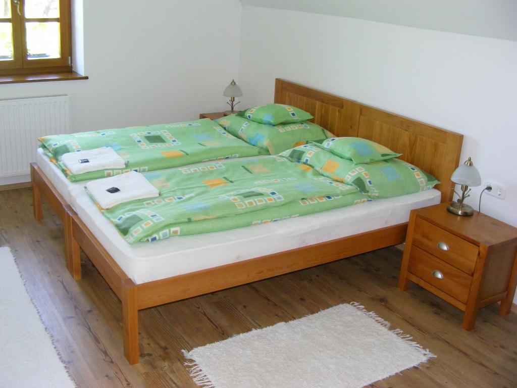 Juhfark Fogado Es Borhaz Bed & Breakfast Balatoncsicso ภายนอก รูปภาพ